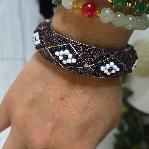 Vintage Clamper Hinge Bangle Bracelet Silver with Bead Design - Picture 10 of 13